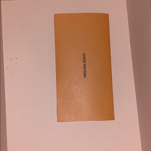 Louis Vuitton sneakers - Picture 8 of 8